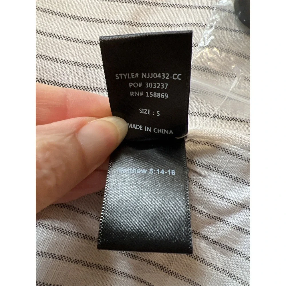 Women's Black Soft Velvet Blazer Size Small Single Button Whimsigoth Minimalist - Picture 9 of 10